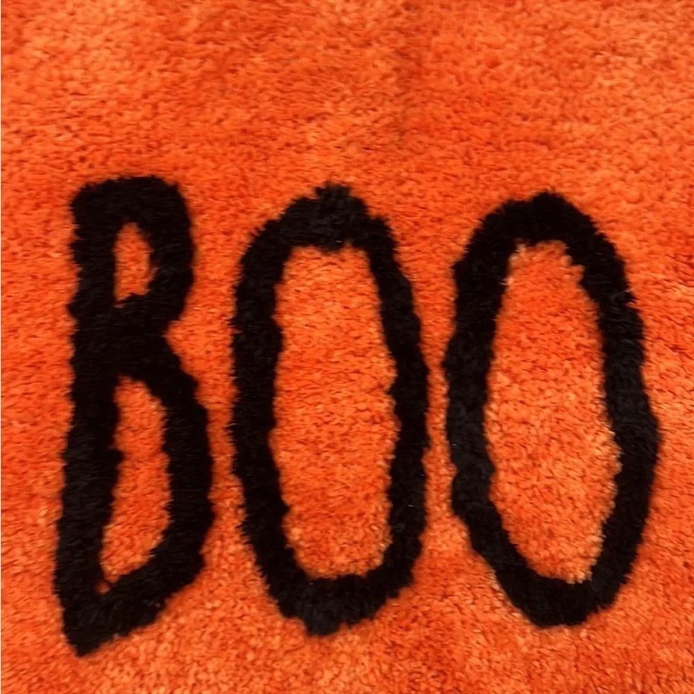 Boo rae dunn bath mat 20